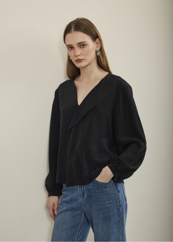 Metropolitan Wanderer Trench Coat