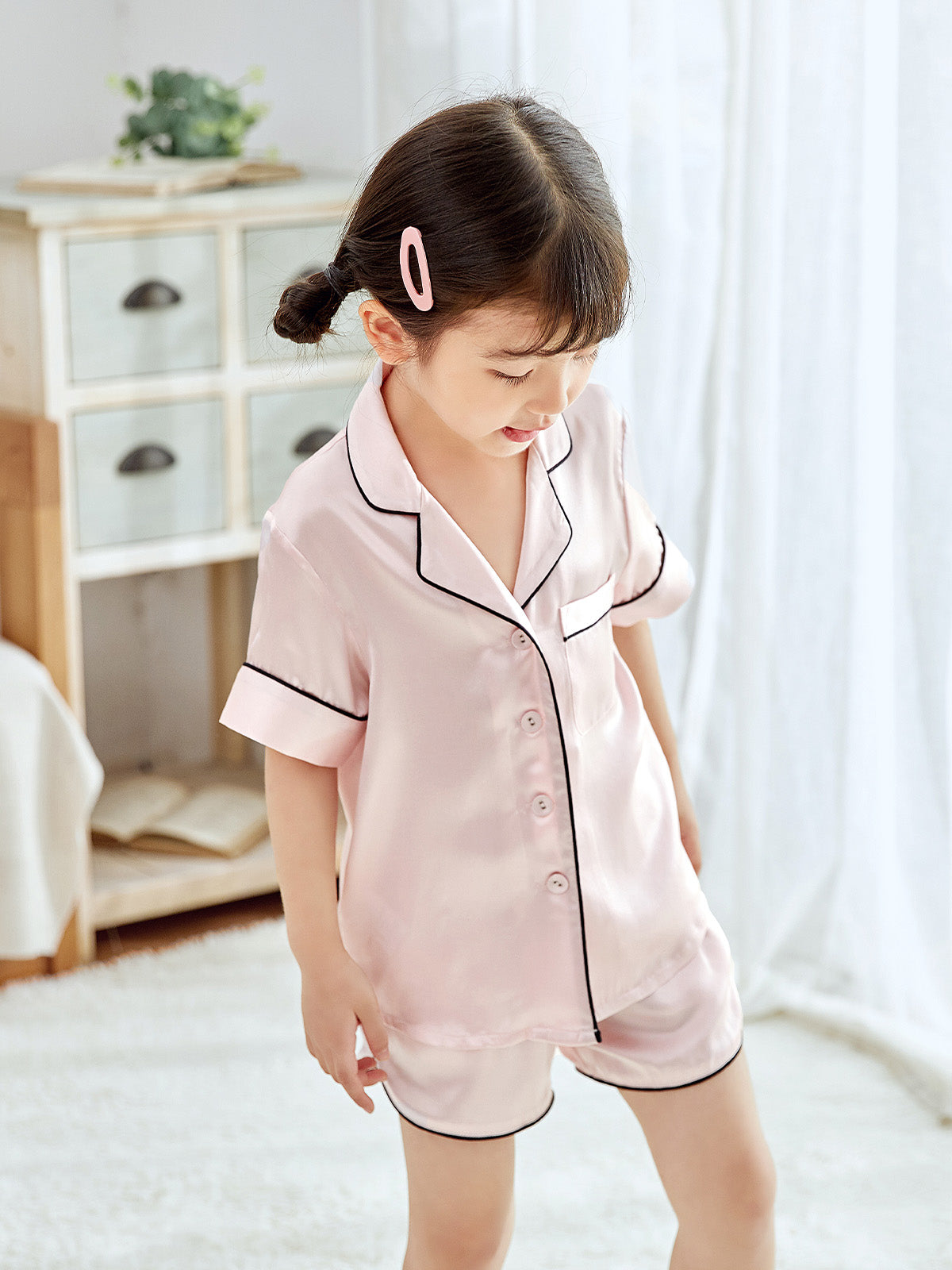 Children's silk short-sleeved shorts suit