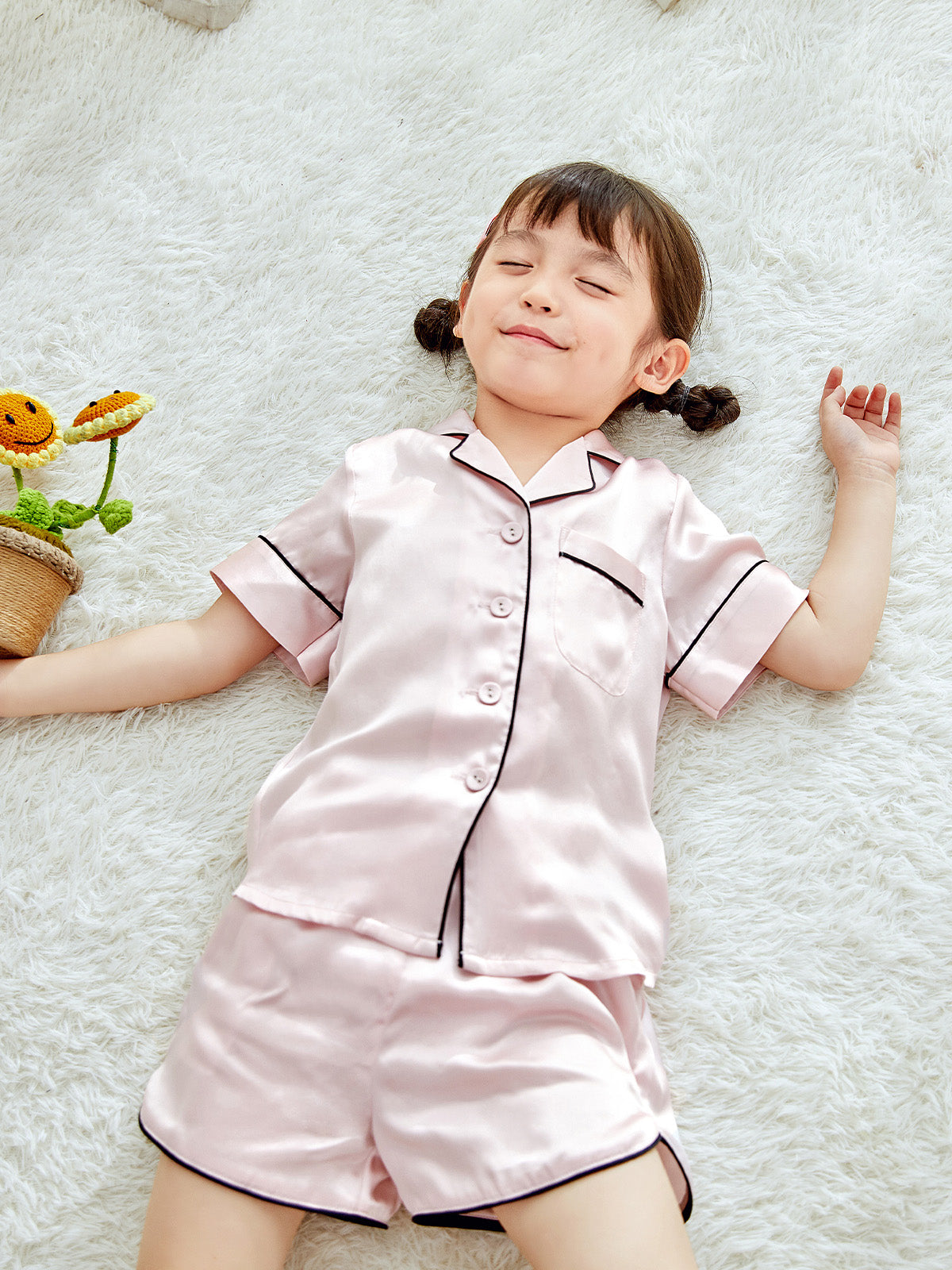Children's silk short-sleeved shorts suit