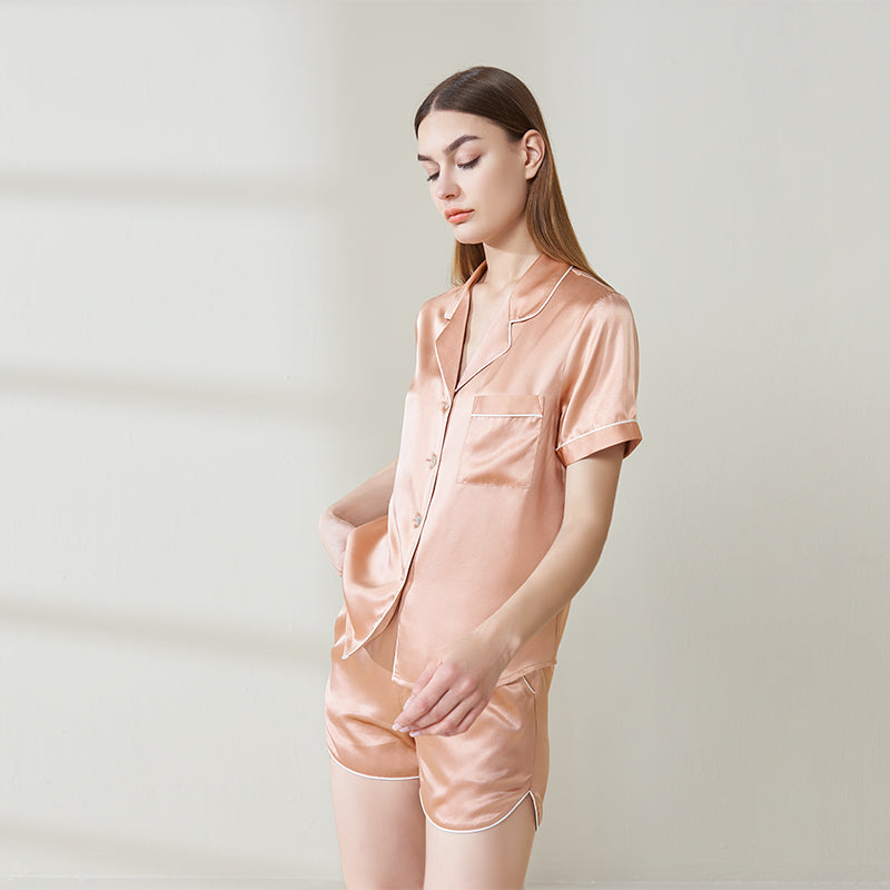Pocket-style short-sleeved shorts silk suit