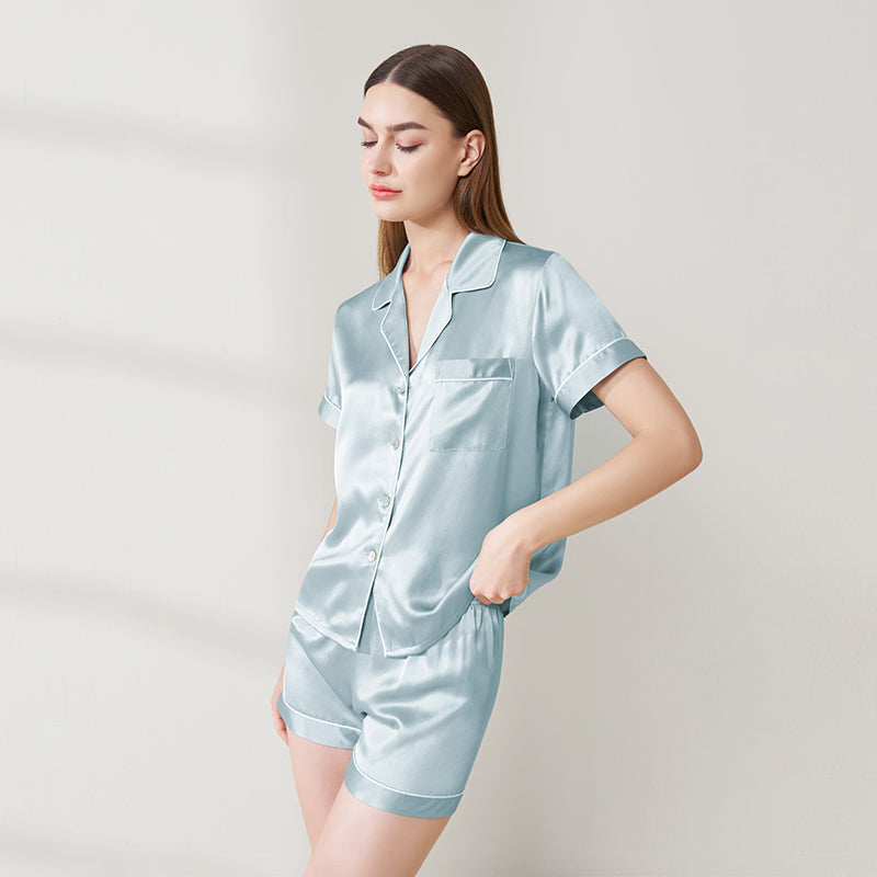 Classic short-sleeved shorts pajamas