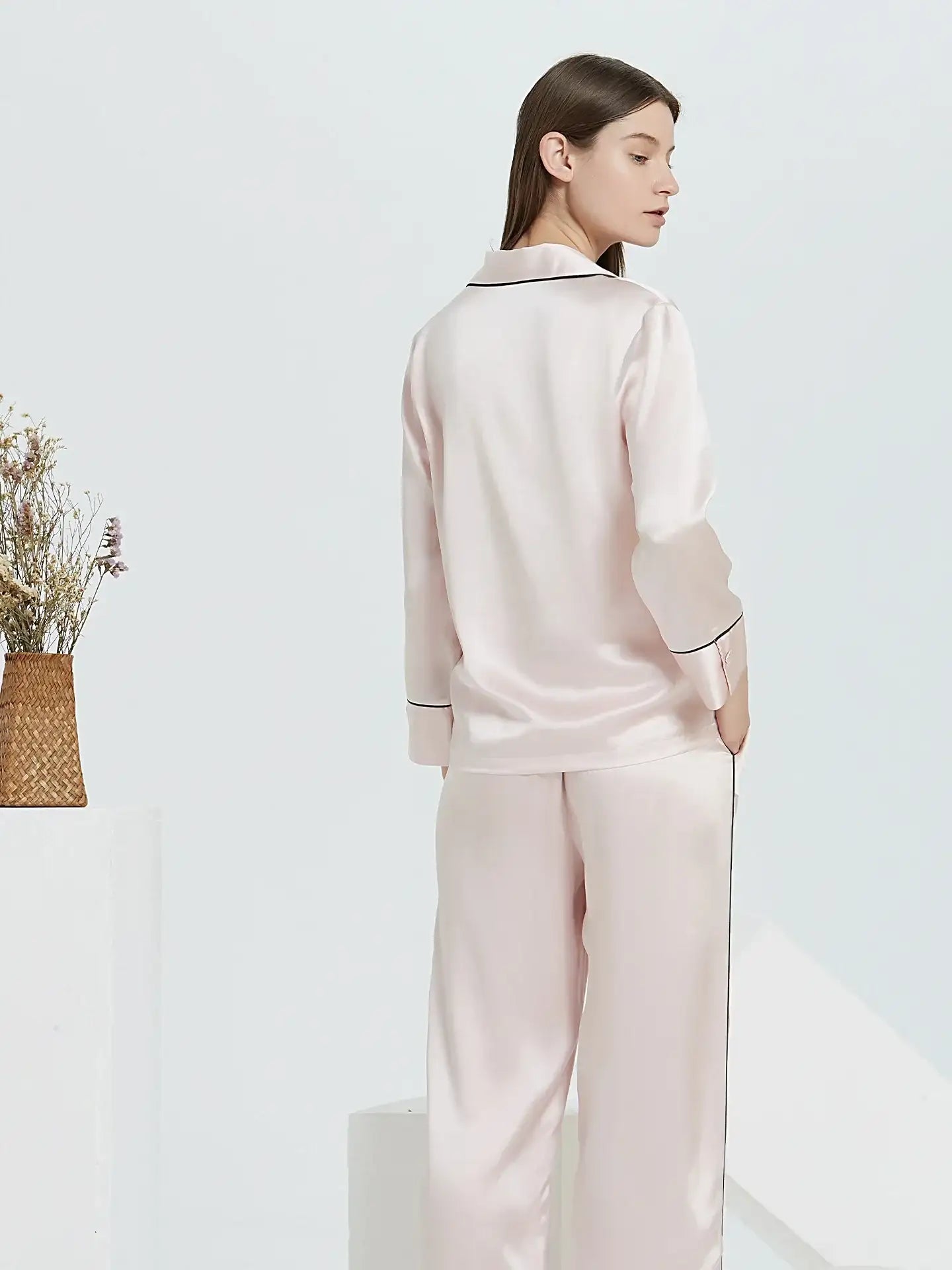 22 Momme Fashionable Long-sleeved and Long-pants Silk Suit