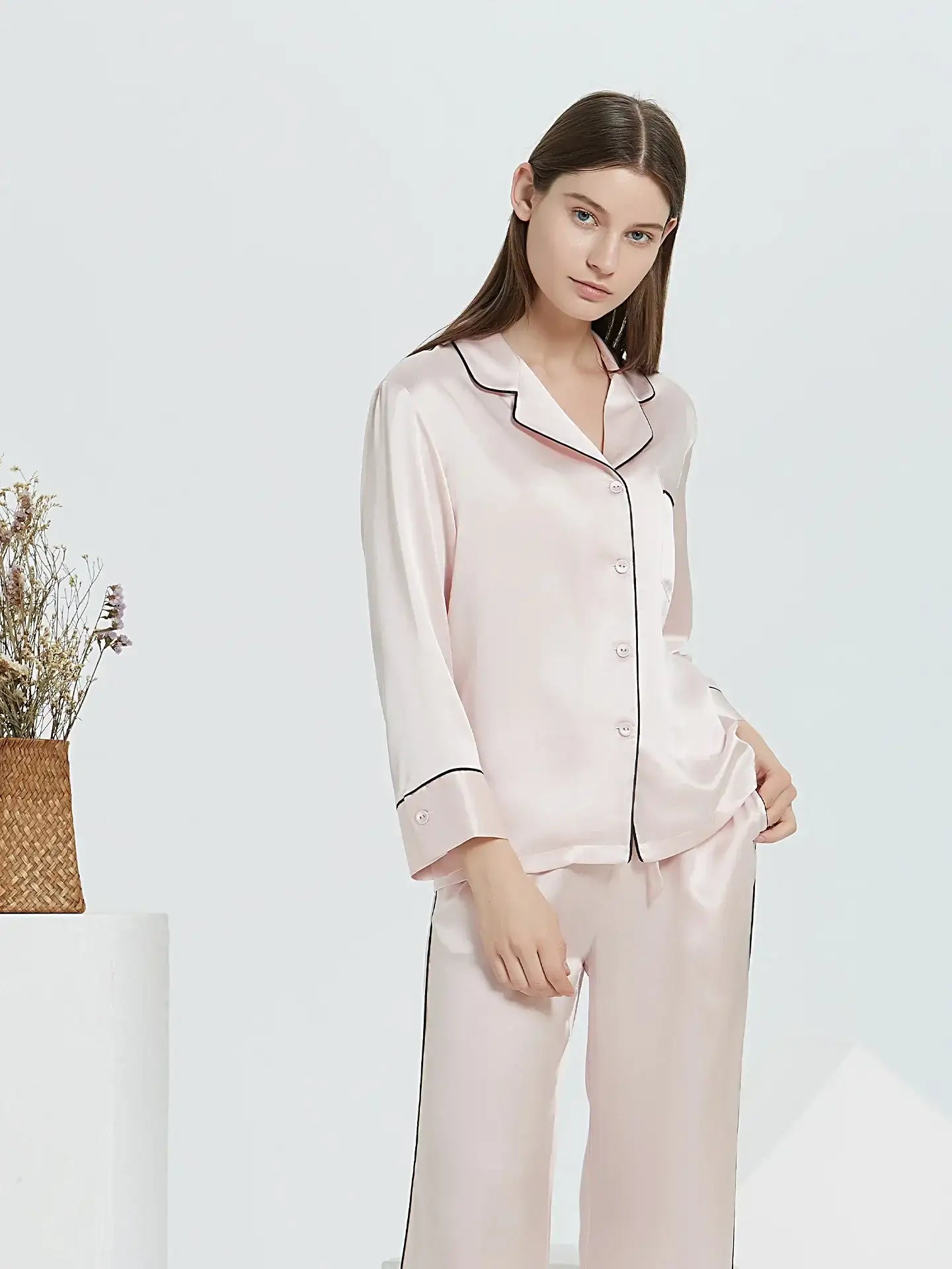 22 Momme Fashionable Long-sleeved and Long-pants Silk Suit