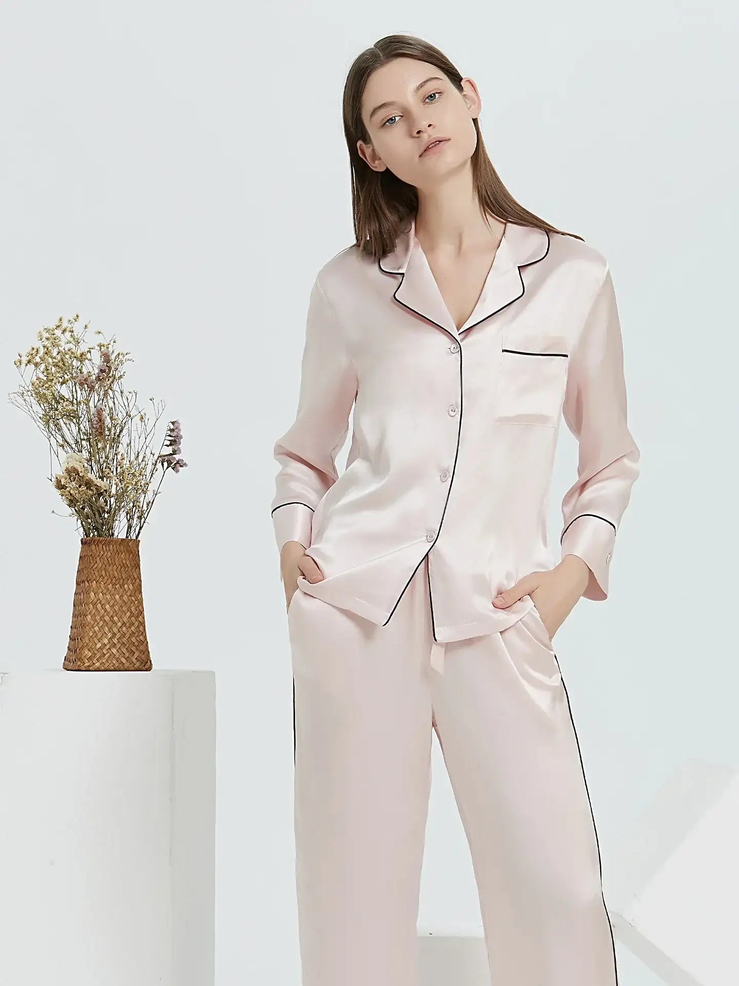 22 Momme Fashionable Long-sleeved and Long-pants Silk Suit
