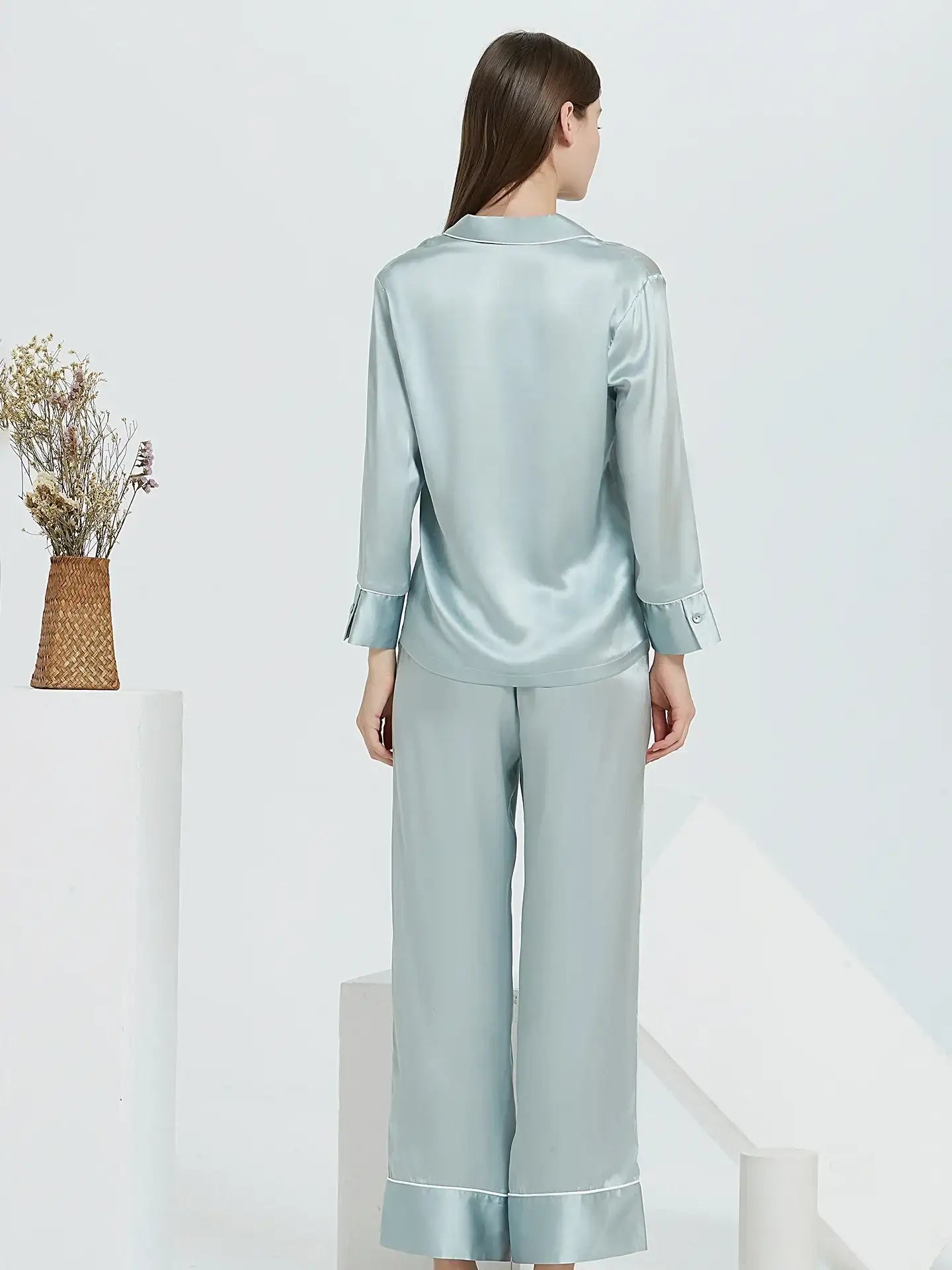 22 Momme Fashionable Long-sleeved and Long-pants Silk Suit