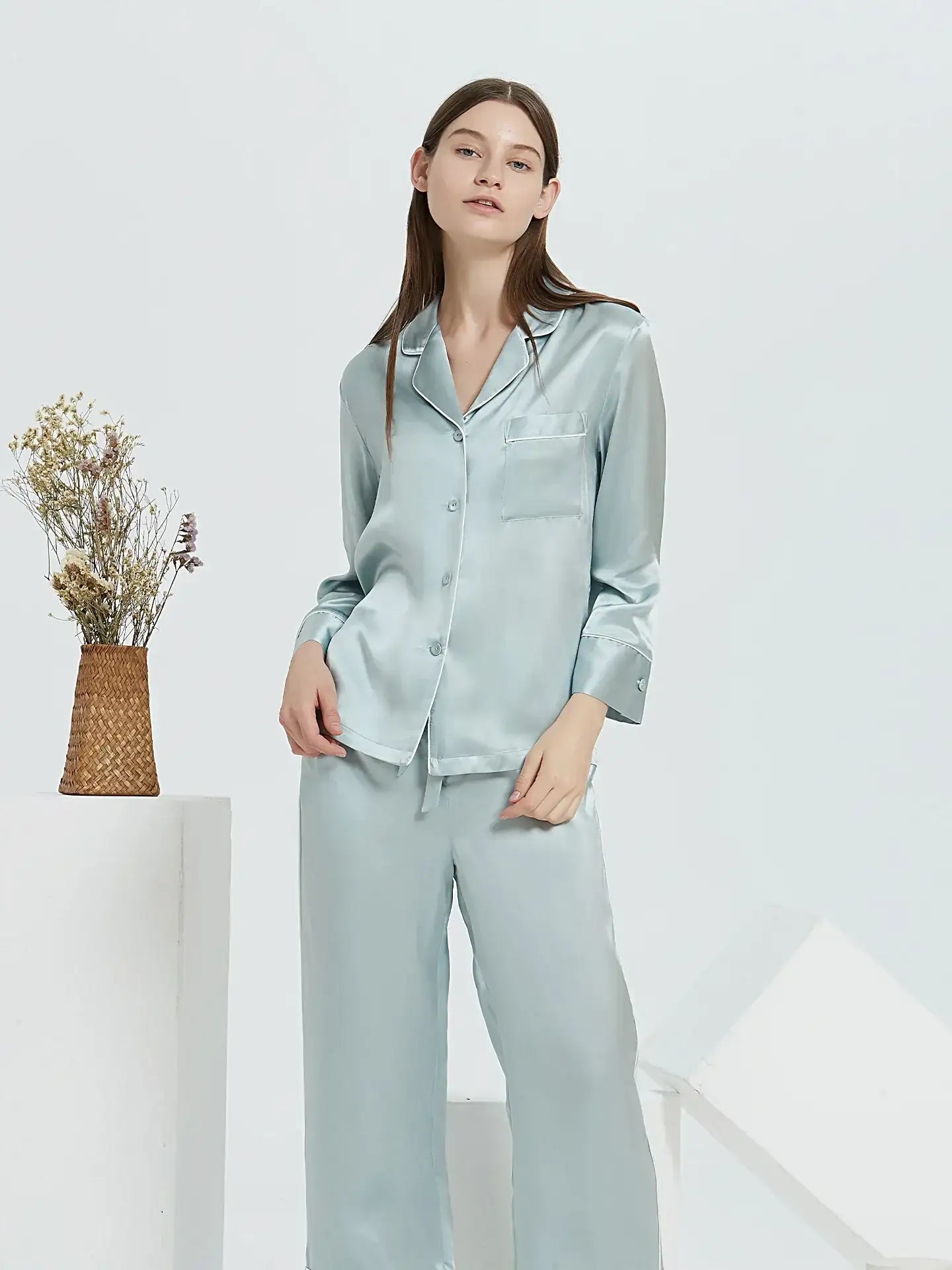 22 Momme Fashionable Long-sleeved and Long-pants Silk Suit