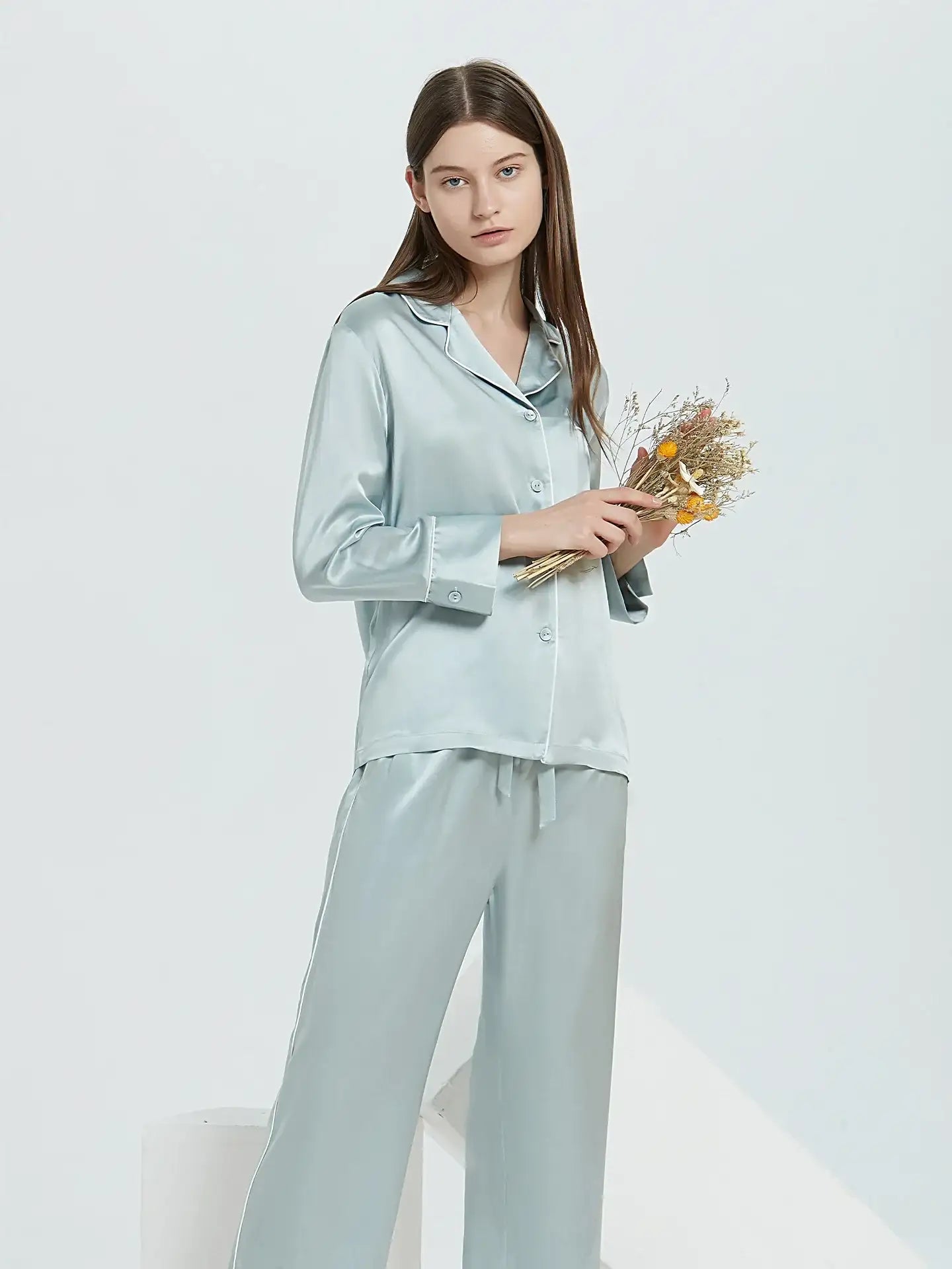 22 Momme Fashionable Long-sleeved and Long-pants Silk Suit