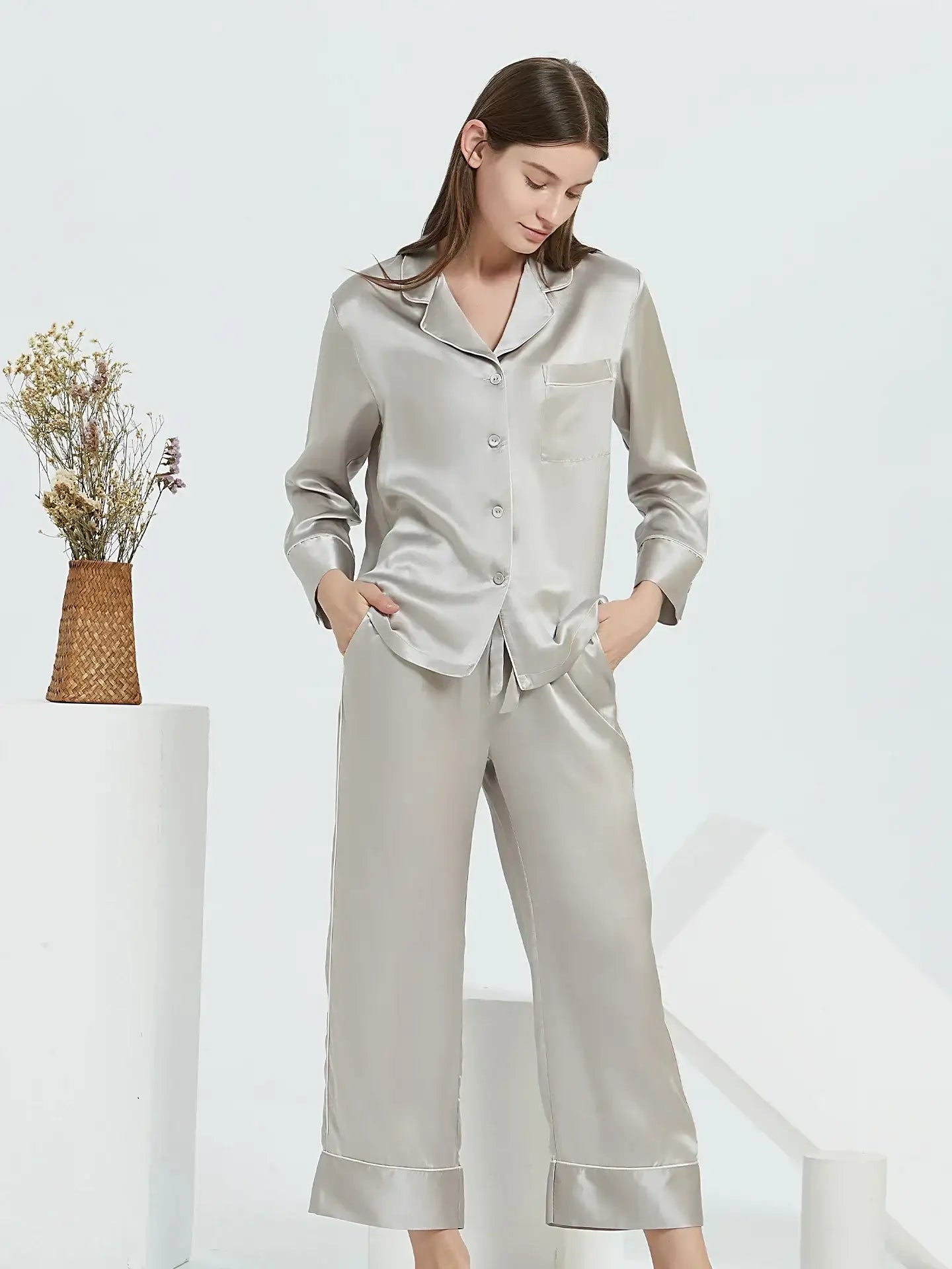 22 Momme Fashionable Long-sleeved and Long-pants Silk Suit