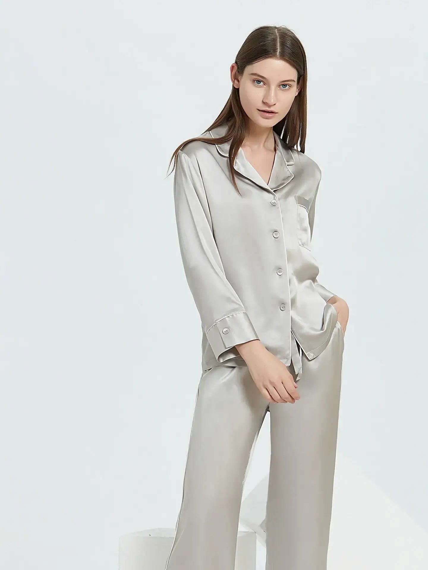 22 Momme Fashionable Long-sleeved and Long-pants Silk Suit