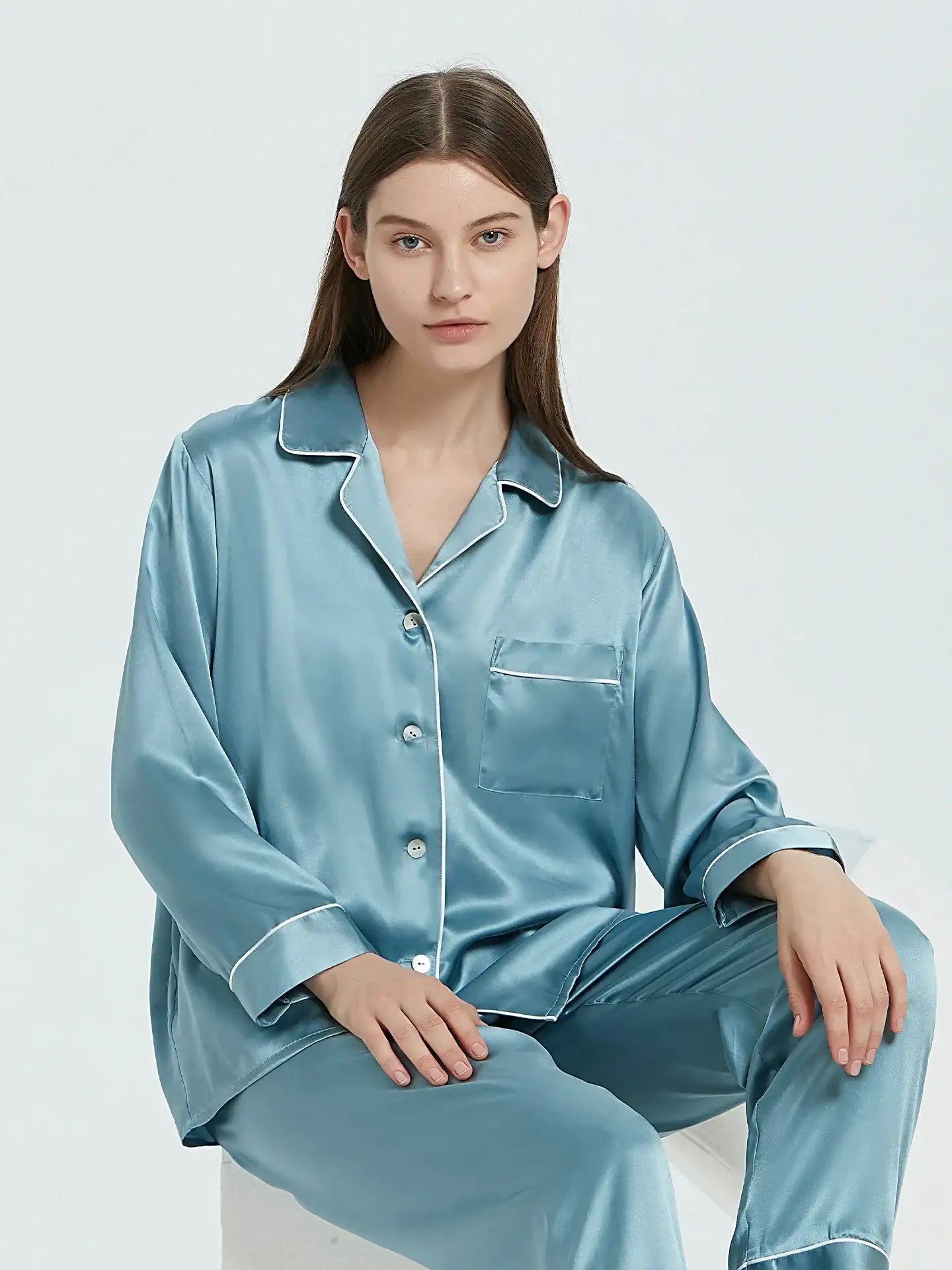 22 Momme Fashionable Long-sleeved and Long-pants Silk Suit