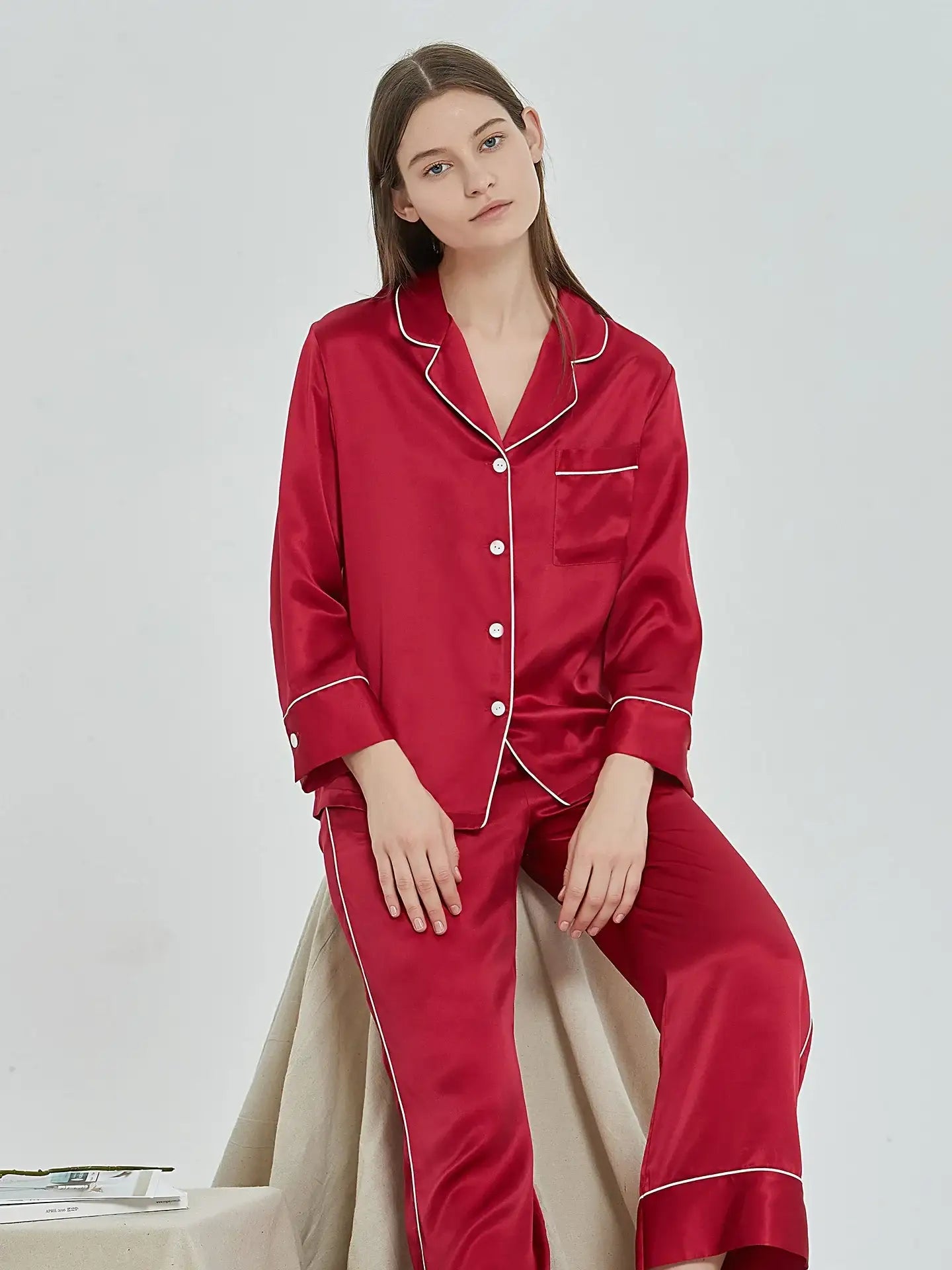 22 Momme Fashionable Long-sleeved and Long-pants Silk Suit