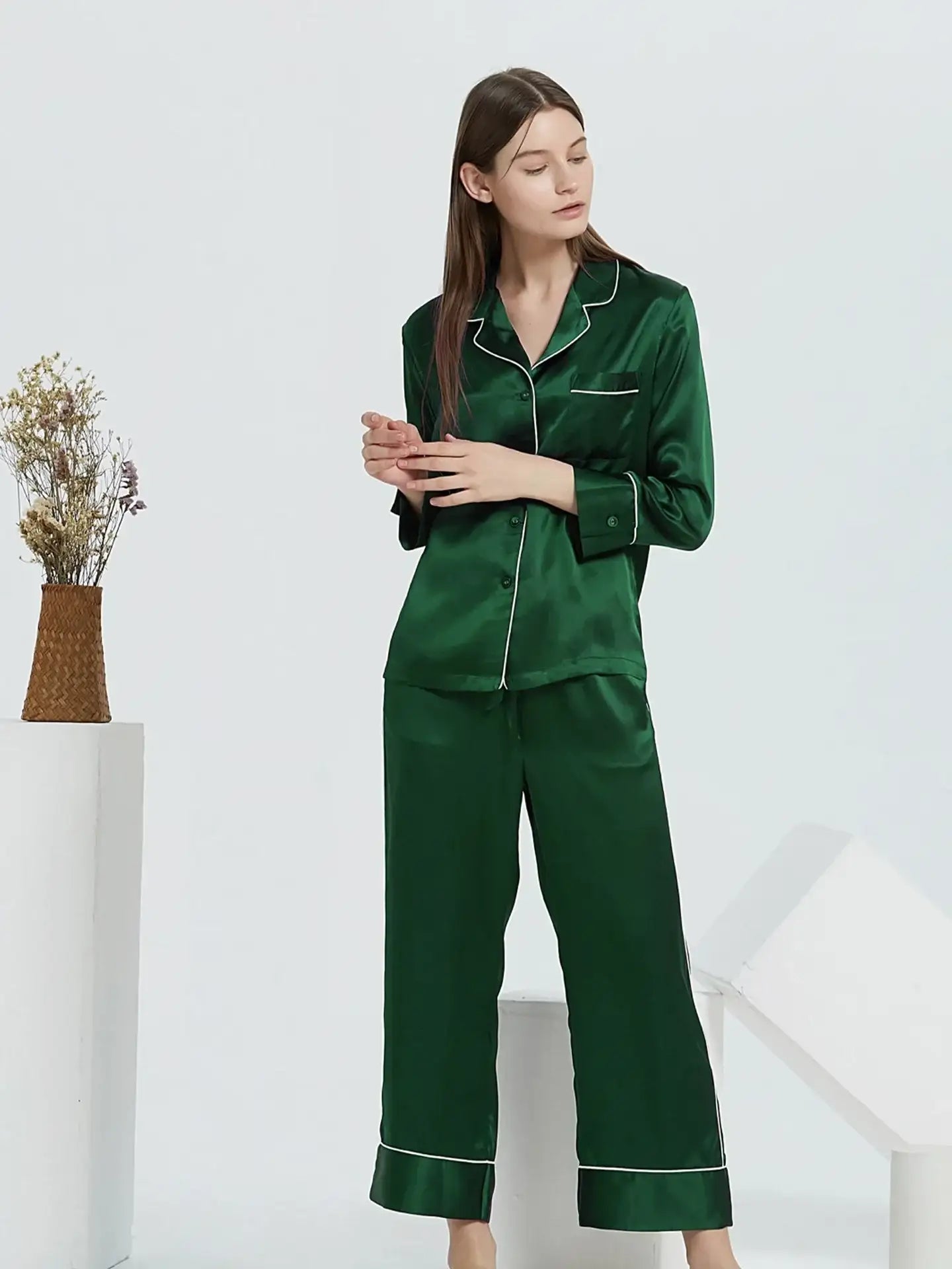 22 Momme Fashionable Long-sleeved and Long-pants Silk Suit