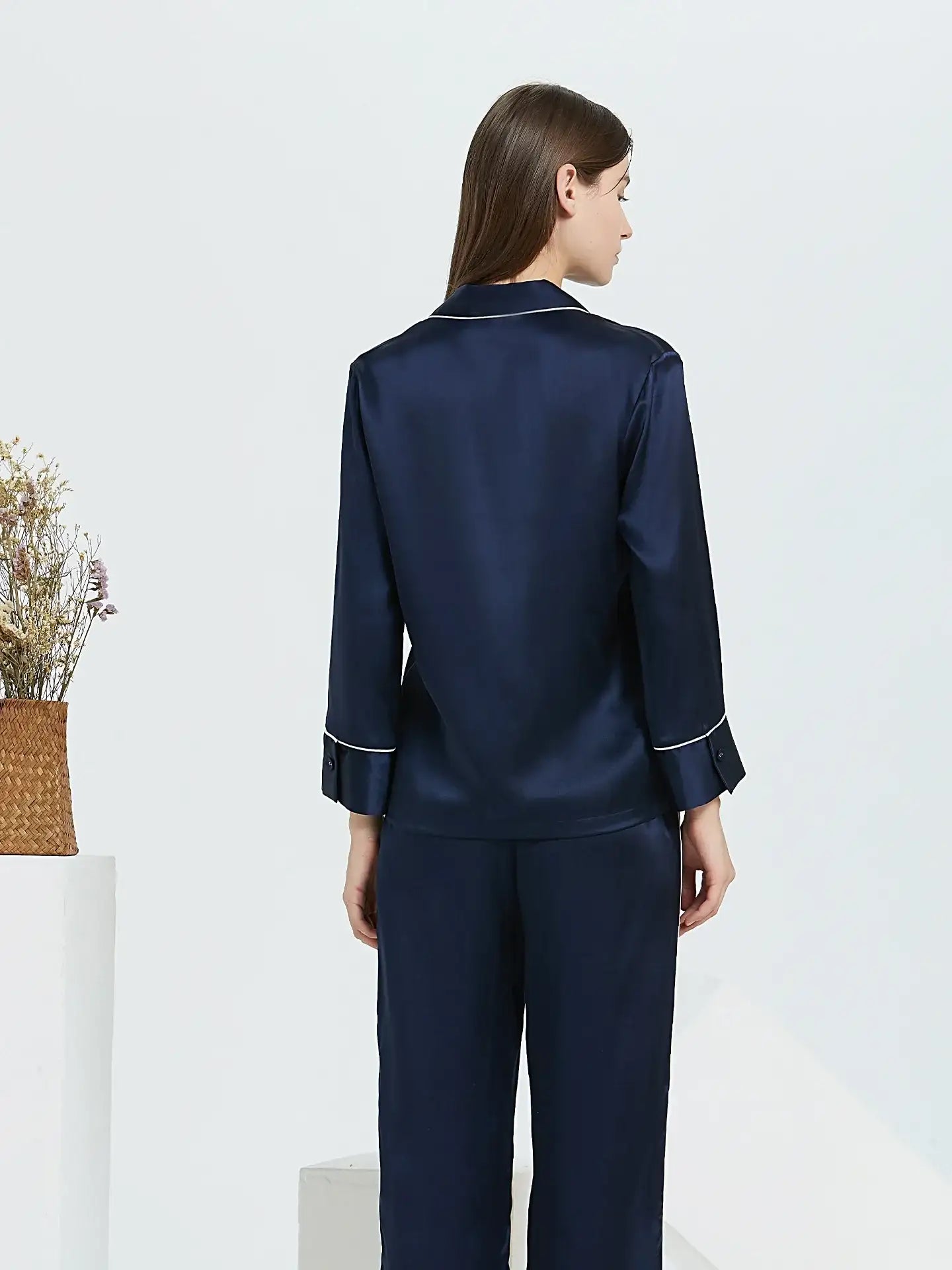22 Momme Fashionable Long-sleeved and Long-pants Silk Suit