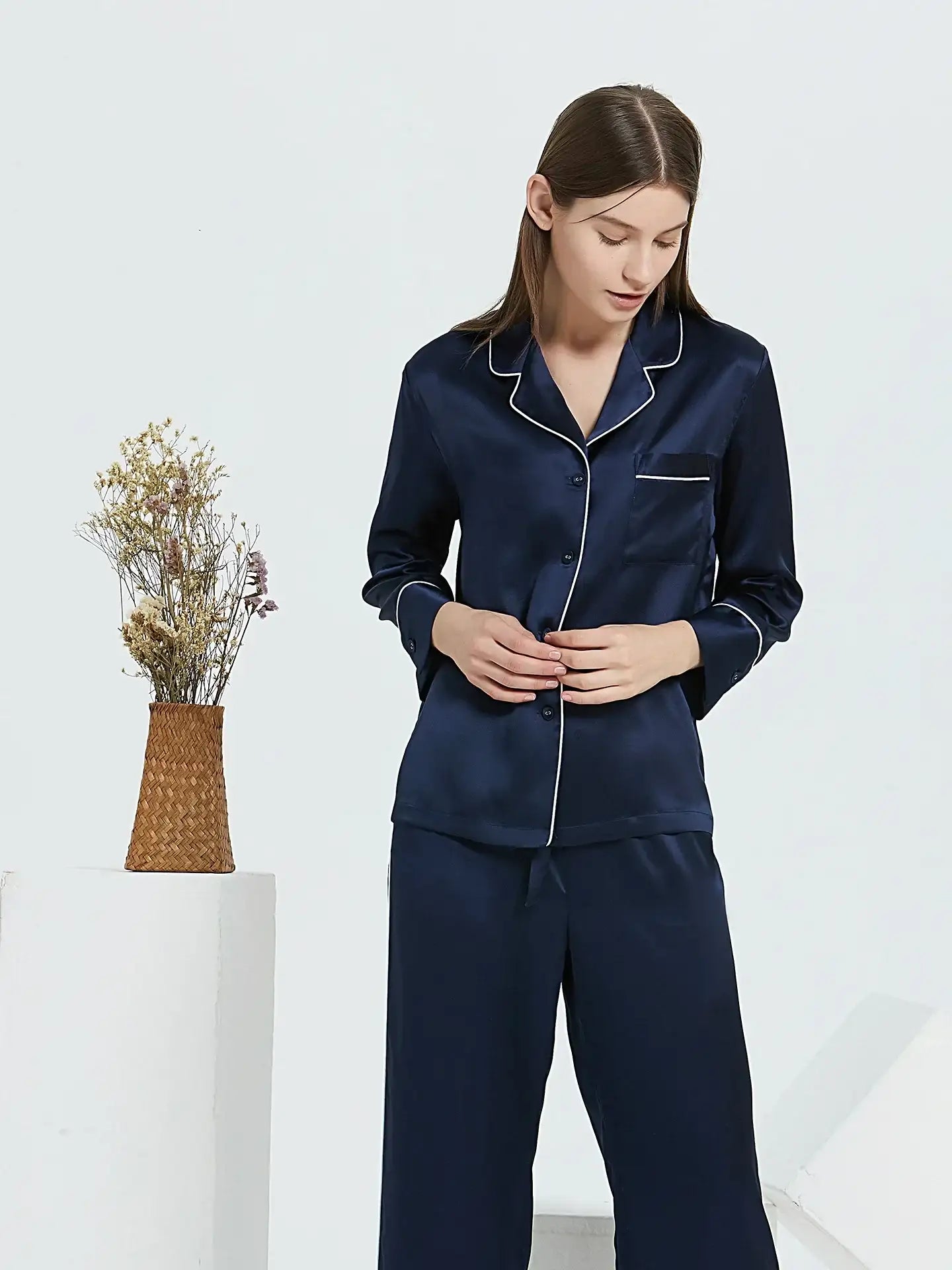 22 Momme Fashionable Long-sleeved and Long-pants Silk Suit