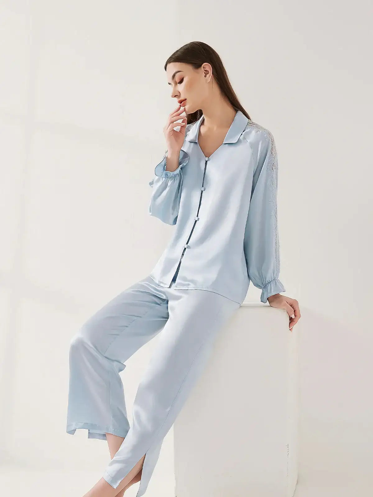 Lace Raglan Sleeve Suit - JANCESILK