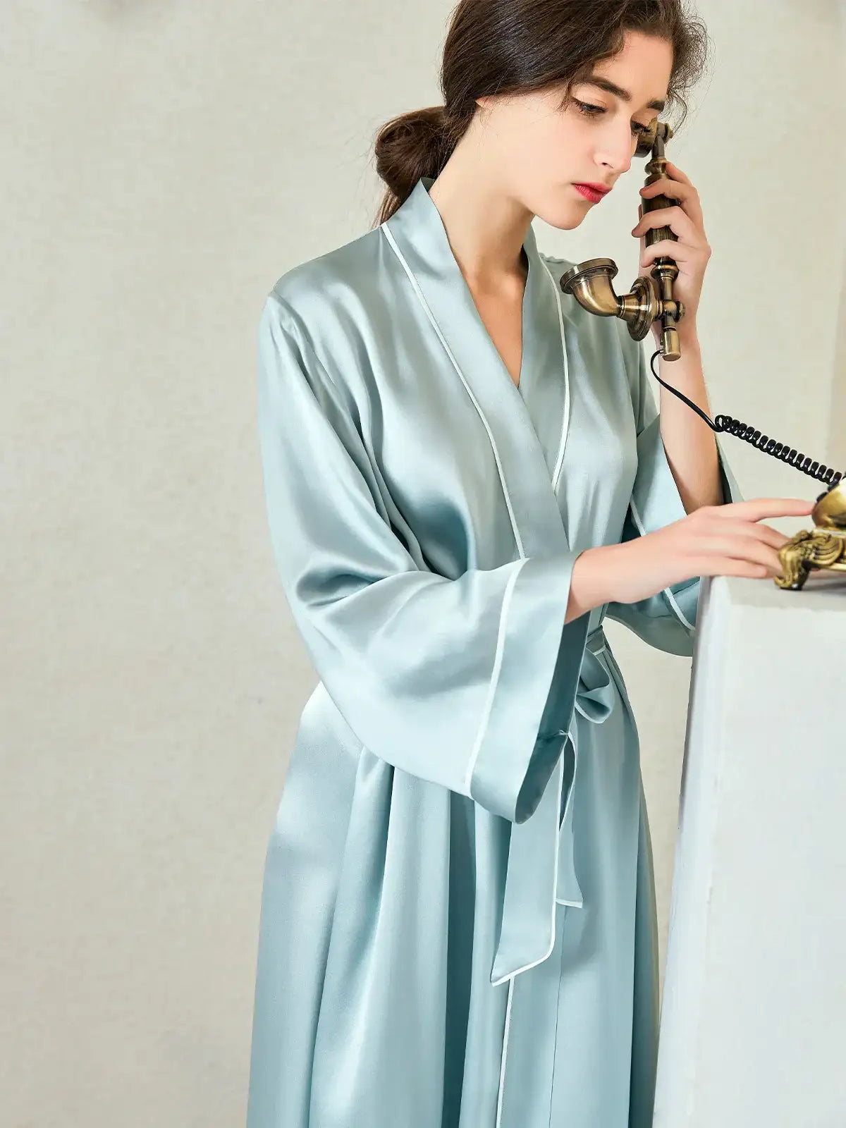 Contrast-trimmed Silk Robe - JANCESILK