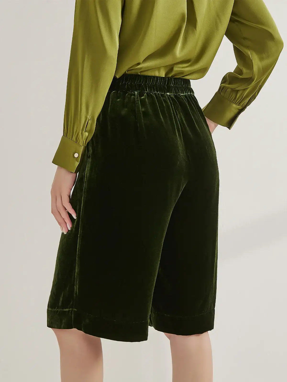 Silk Velvet Shorts #color_Dark Green