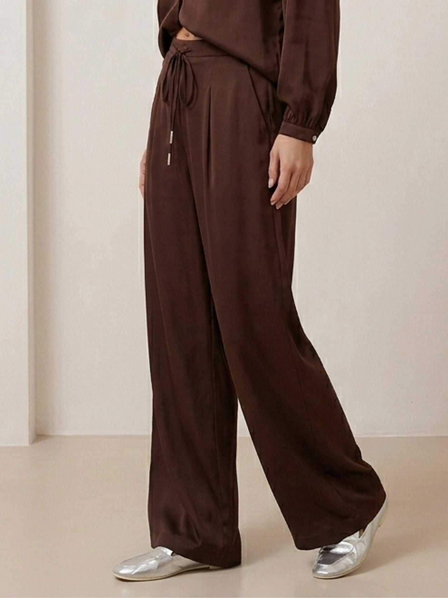 22 Momme Silk Wide Leg Pants #color_Chocolate