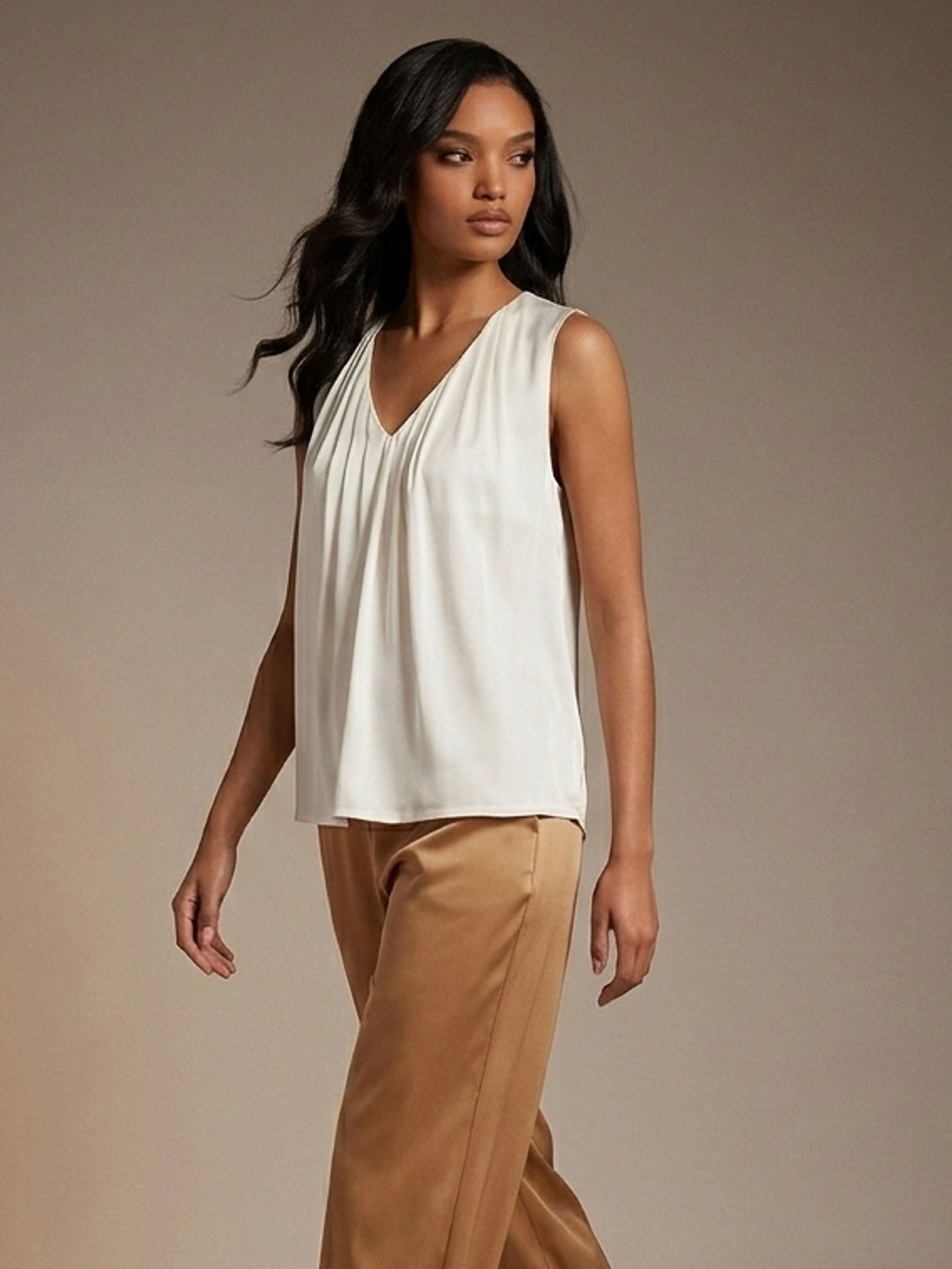 19MM Silk Pleated V-Neck Top#color_White