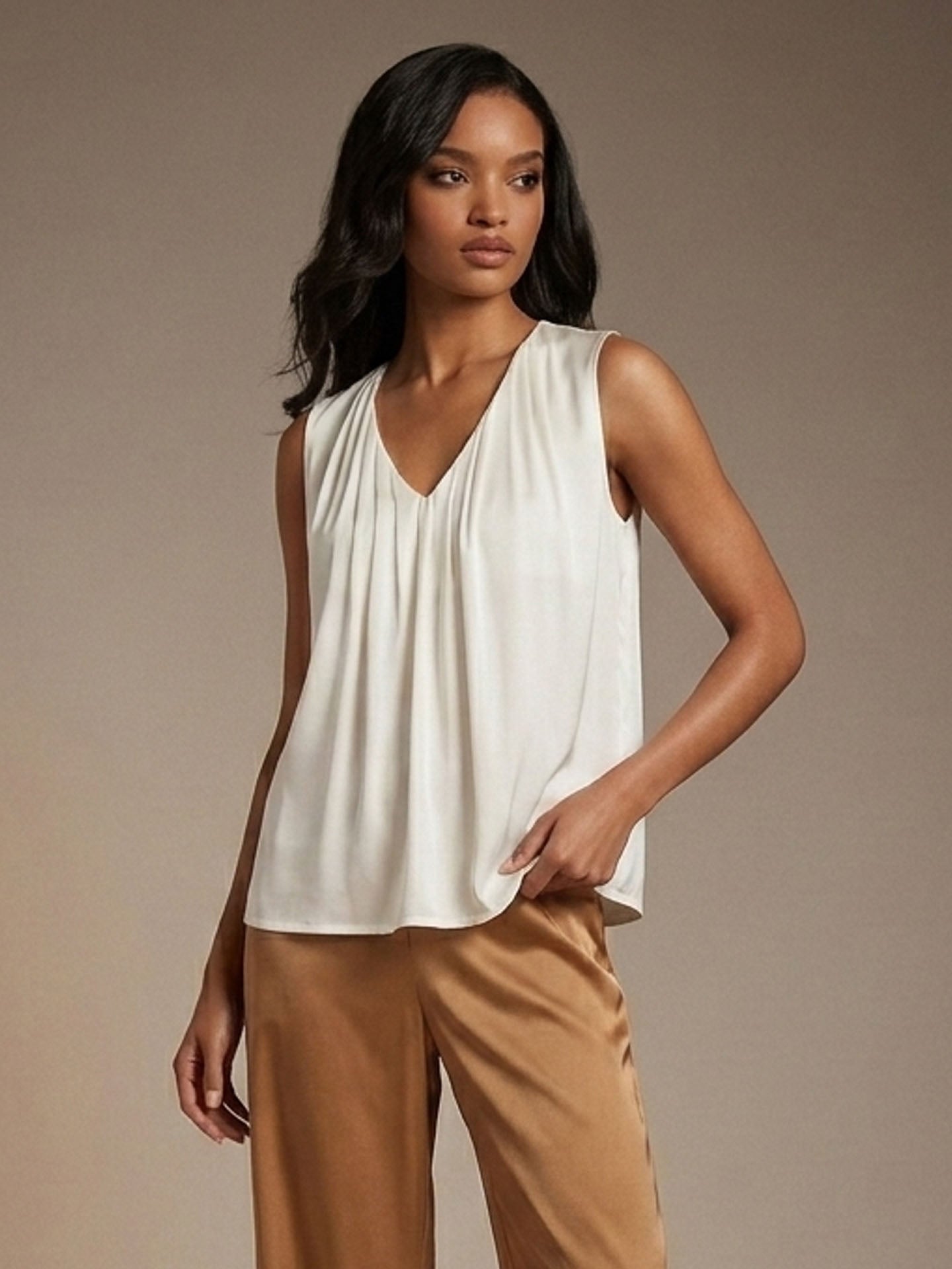 19MM Silk Pleated V-Neck Top#color_White