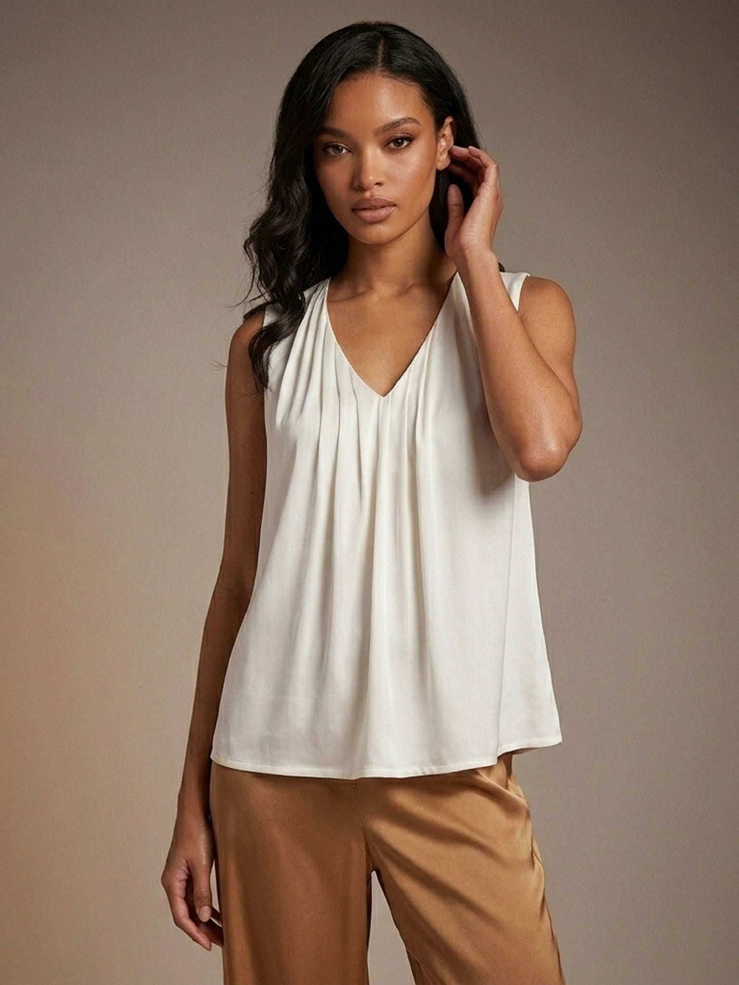 19MM Silk Pleated V-Neck Top#color_White