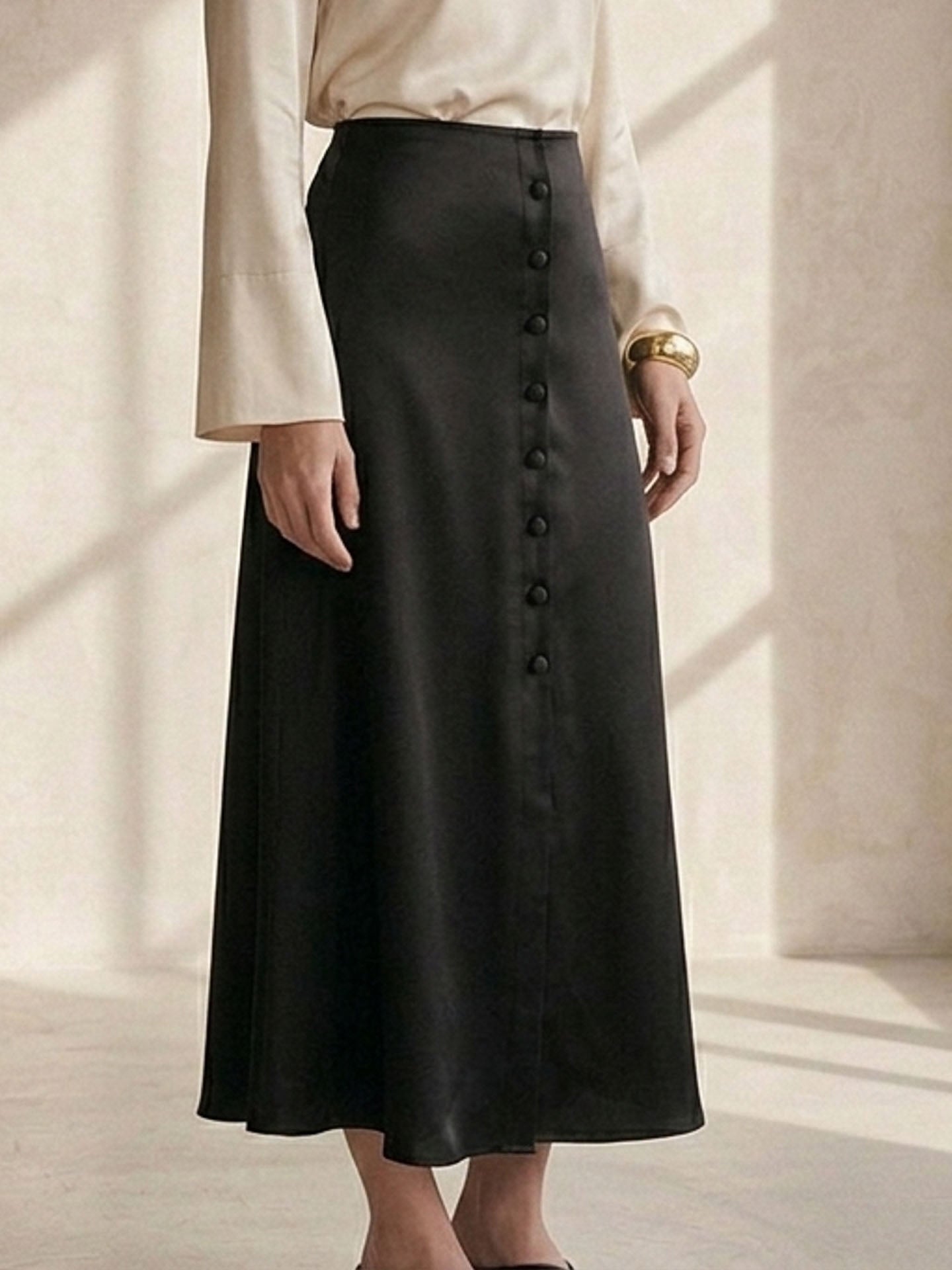 30 Momme Silk Button Midi Skirt #color_Black