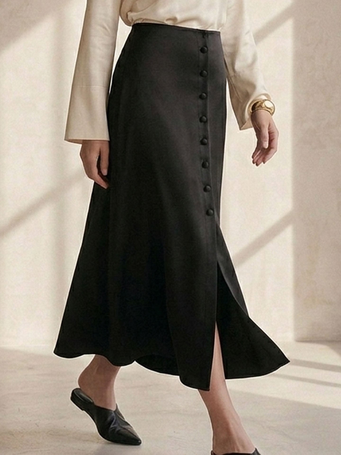 30 Momme Silk Button Midi Skirt #color_Black