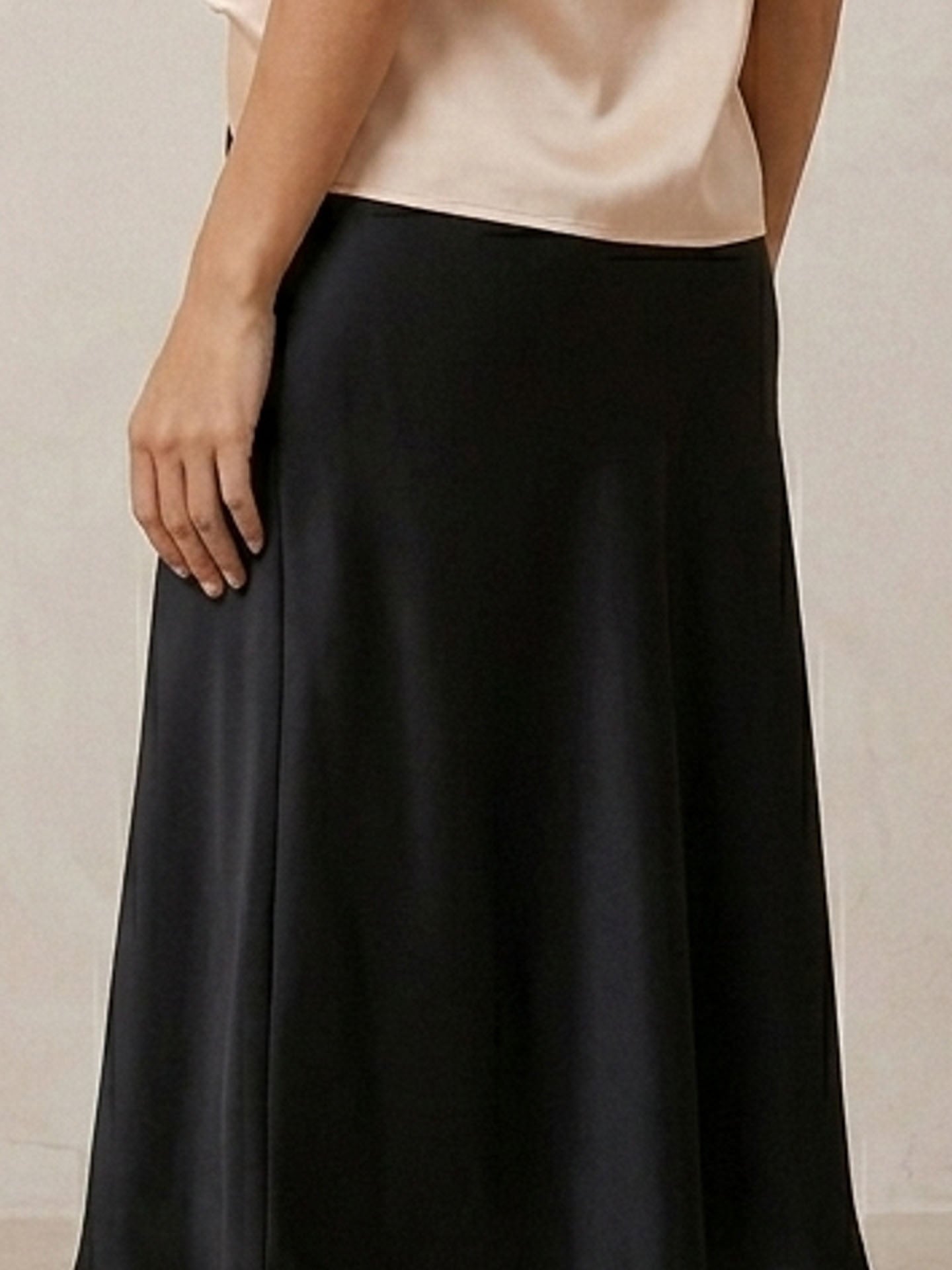 Elastic Back Heavy Silk Satin Midi Skirt#Black