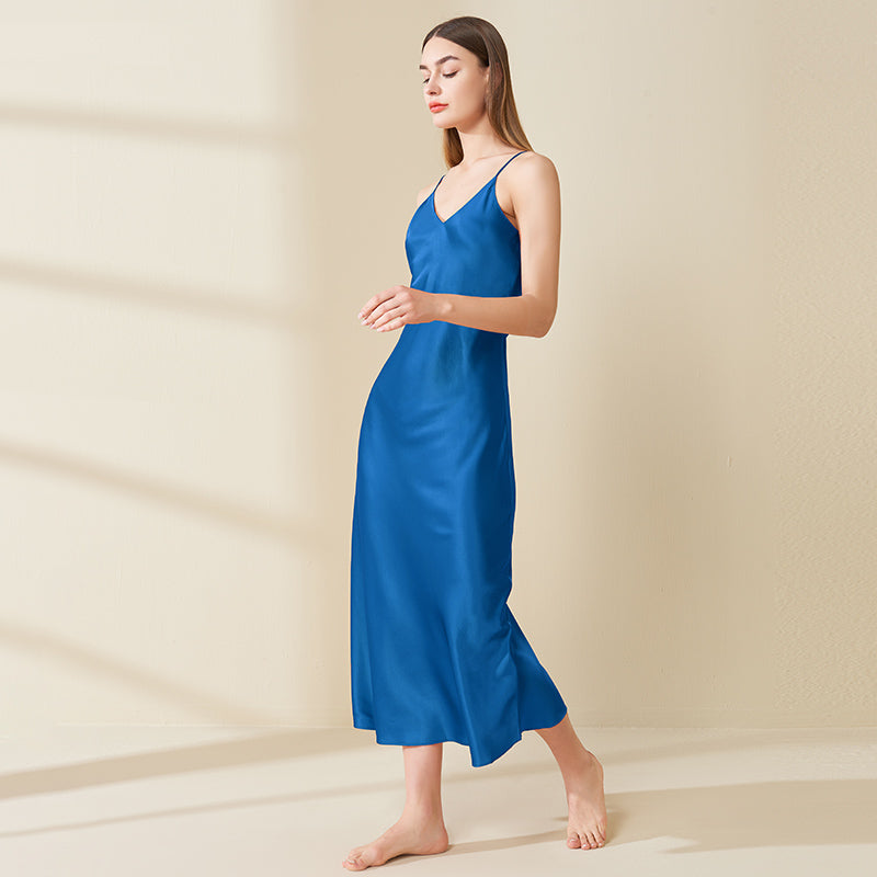 Robe à bretelles décontractée en soie