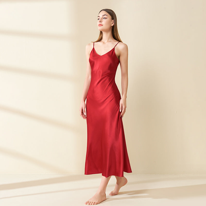 Robe à bretelles décontractée en soie