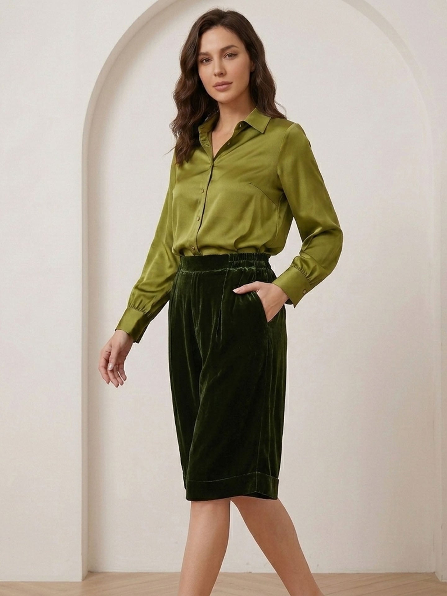 Silk Velvet Shorts #color_Dark Green