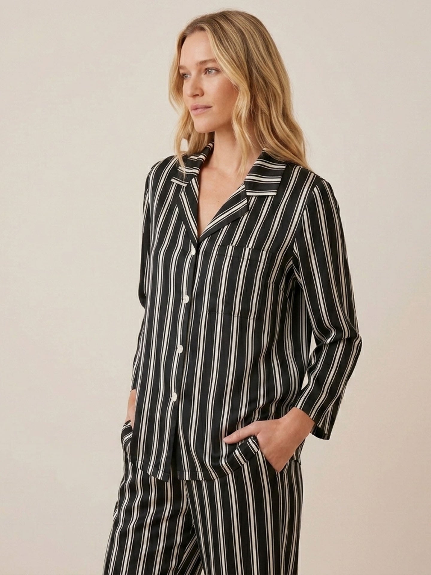 Stripe Print Long-sleeved Trousers Suit #color_Black
