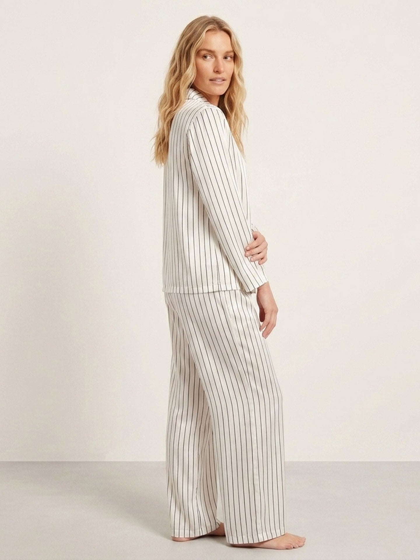 Stripe Print Long-sleeved Trousers Suit #color_White
